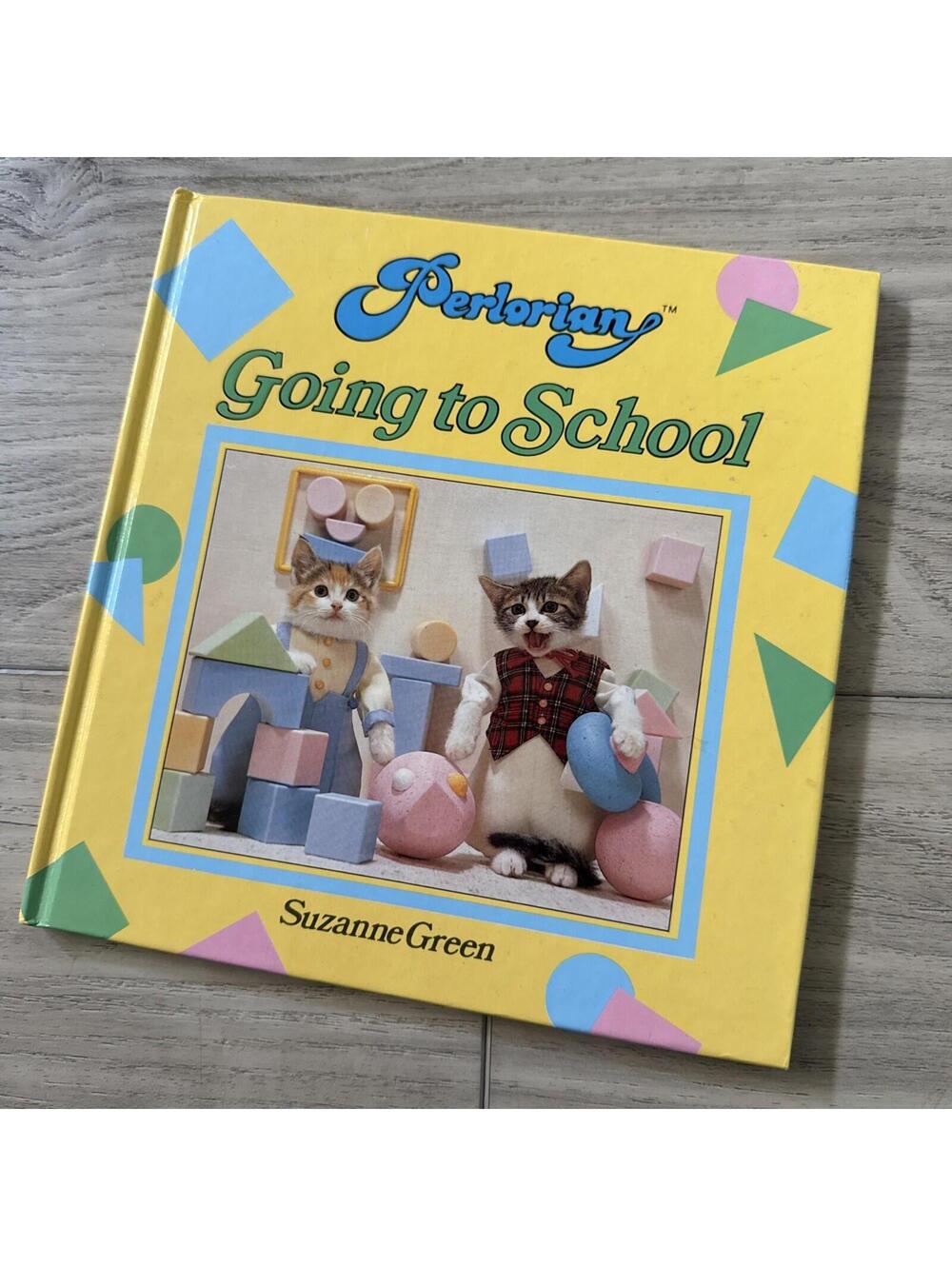 Vintage Going to School (Perlorian), Green, Suzanne Cats Book